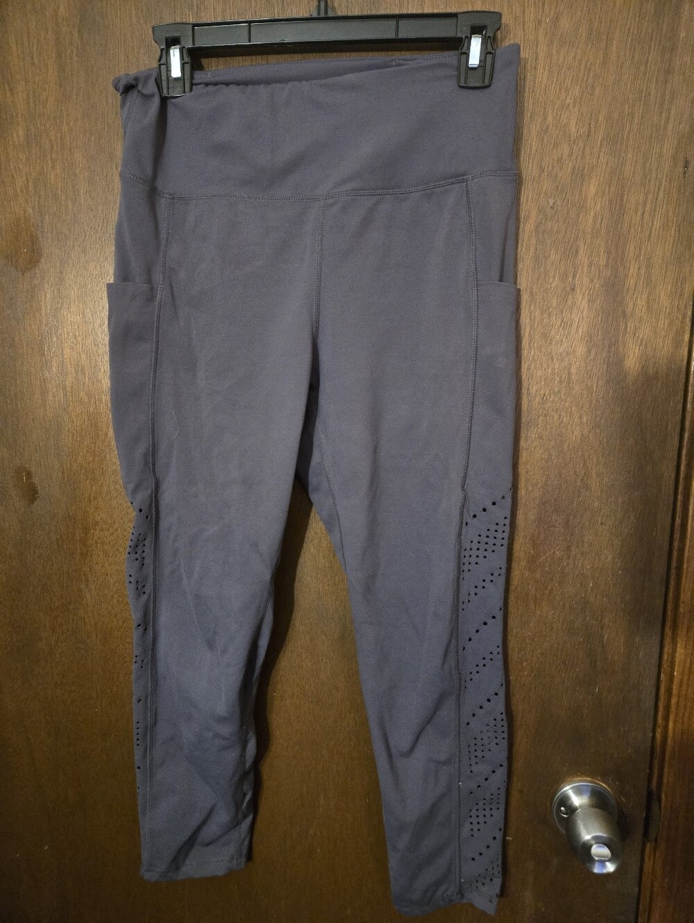 High-Waist Athletic Leggings in Gray with Side Laser-Cut Panels Large Pockets